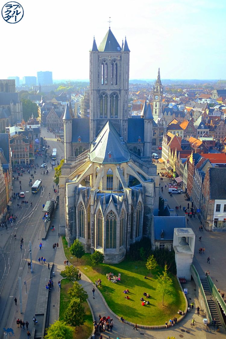 Le Chameau Bleu - Blog Voyage Gand Belgique - Gand Tourisme - Vue du Beffroi Cathédrale Saint Bavon Gand Belgique