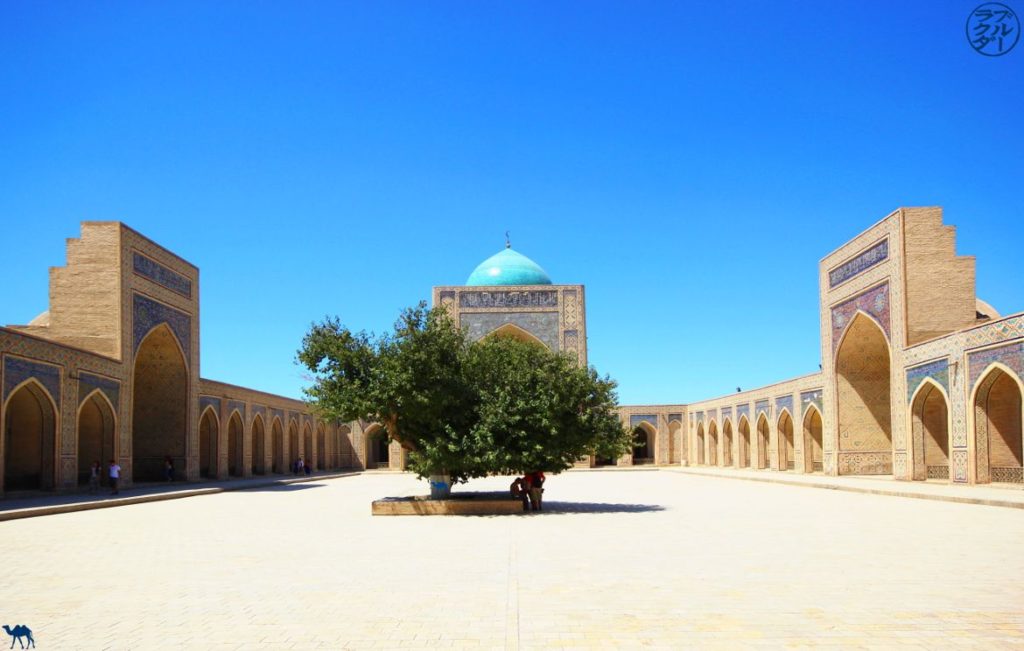 Blog Voyage Ouzbékistan - Intérieur de la mosquée Kalon à Boukhara en Ouzbékistan