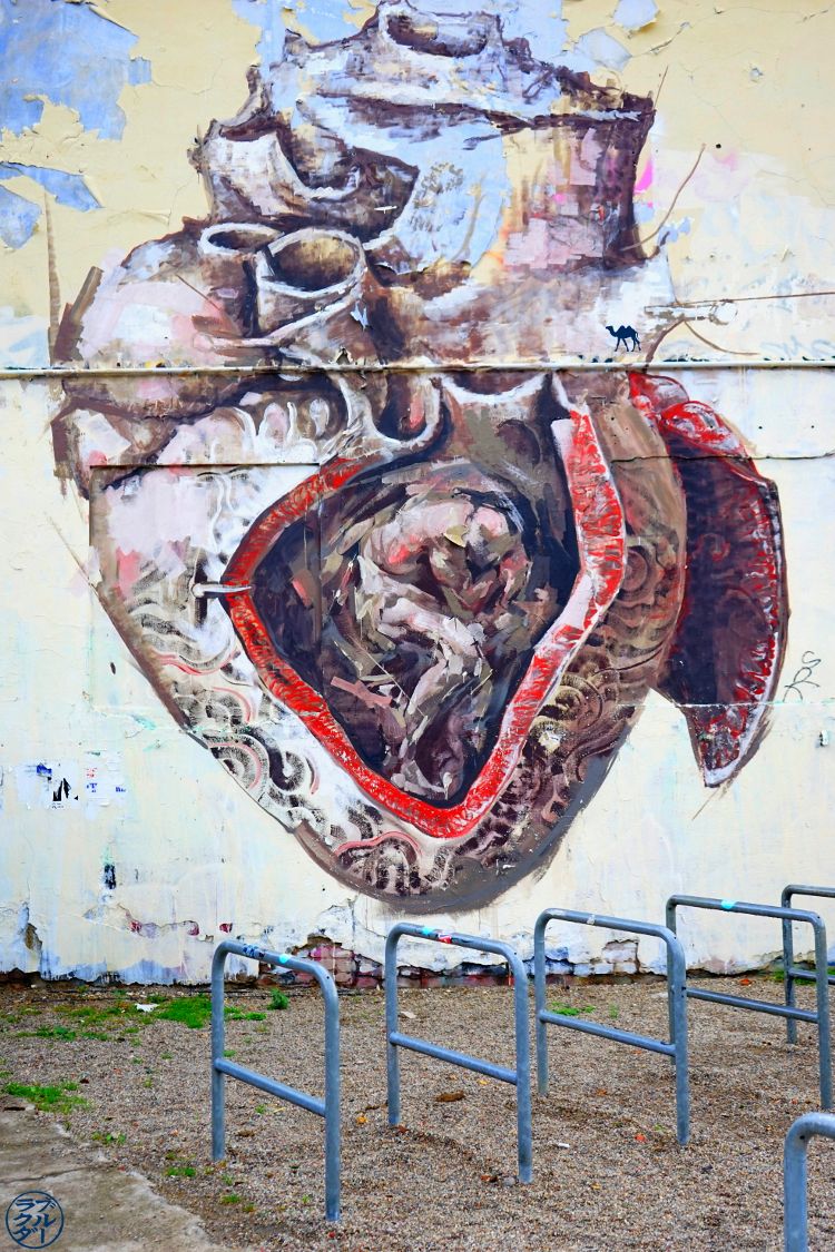Le Chameau Bleu - Street art Berlin - heart Art berlinois Séjour Berlin