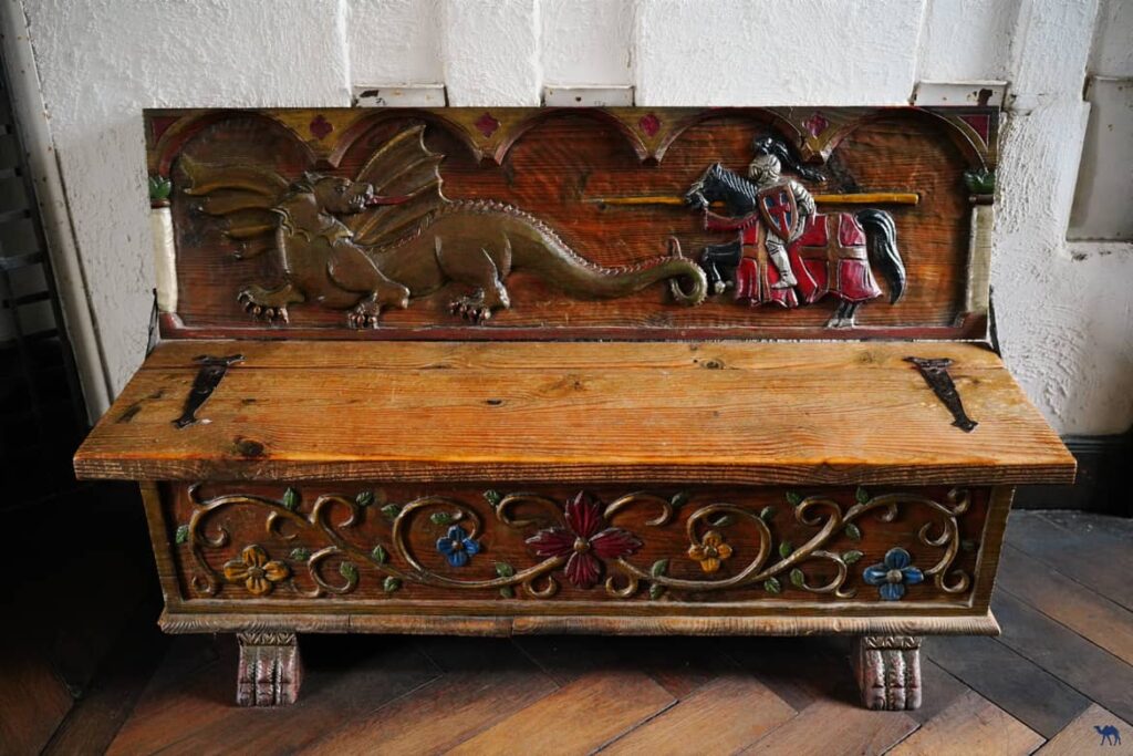 Le Chameau Bleu - Voyage En Alsace Verte - Coffre Chateau Bewarstein