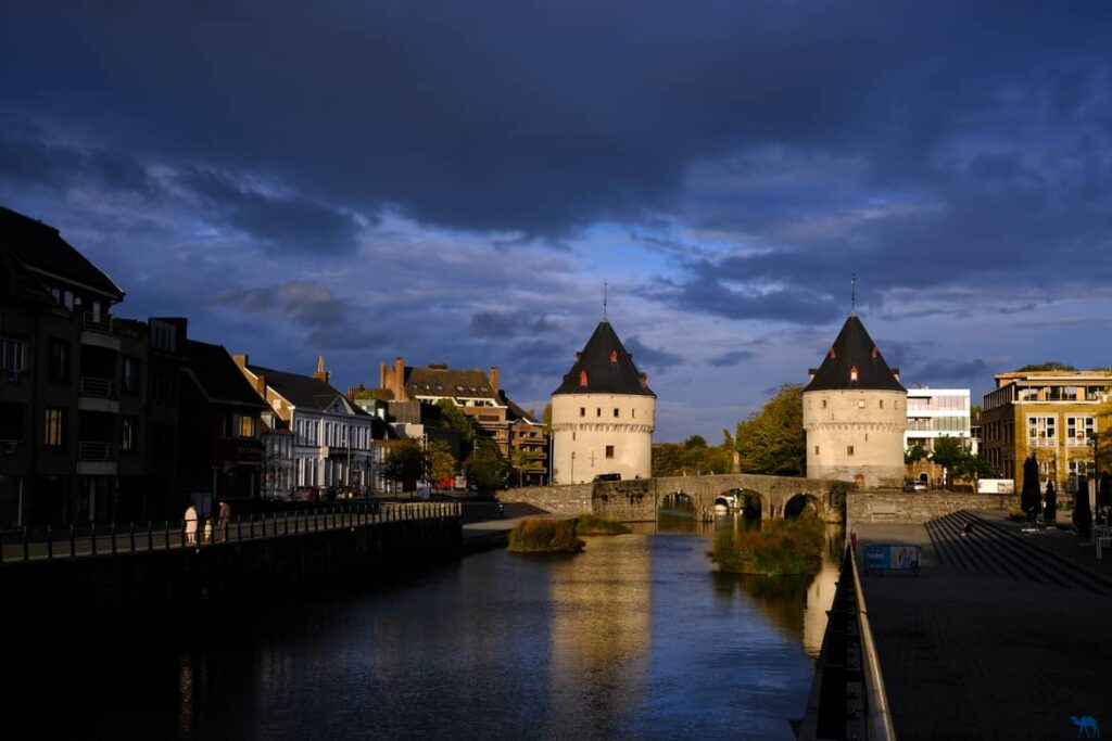 Le Chameau Bleu - Blog Voyage et Photo - Escapade à Courtrai/Kortrijk en Belgique - Tours Broel