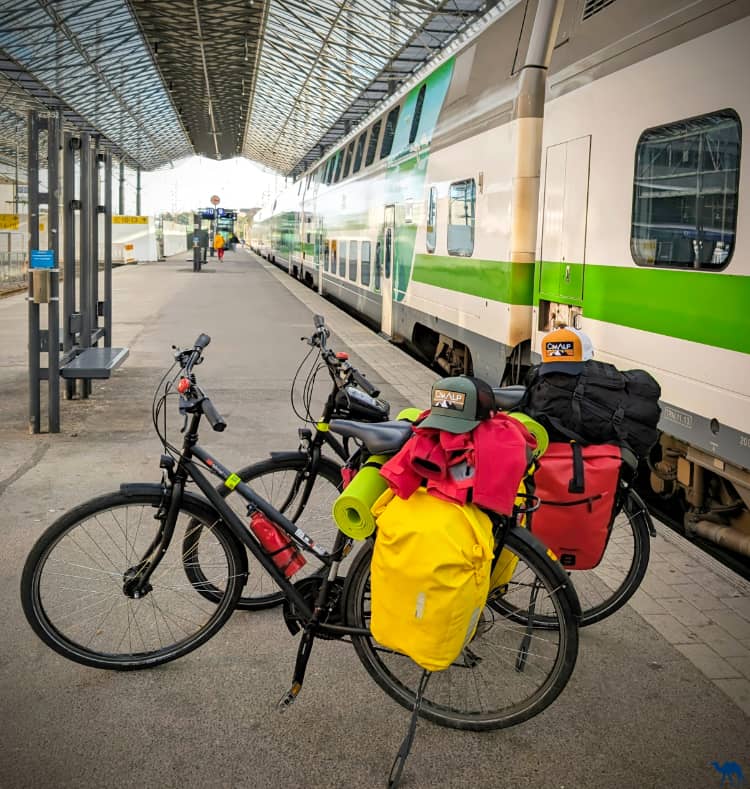 Le Chameau Bleu - Blog Voyage et Photo - Finlande à vélo - Vélos dans le train finlandais