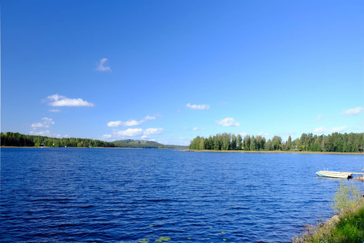 Le Chameau Bleu - Blog Voyage et Photo - Finlande à vélo - Paysage Lac finlandais