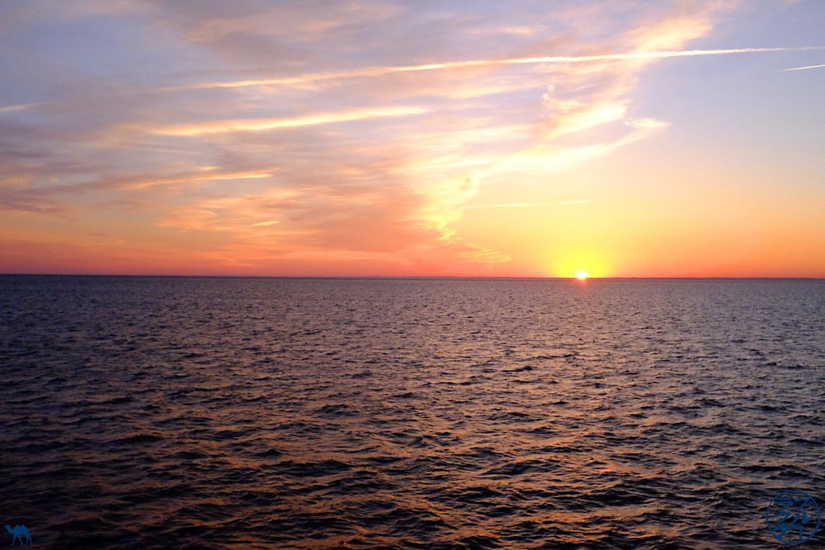 Le Chameau Bleu - Blog Voyage Block Island - Couché de soleil depuis le ferry partant de Block Island